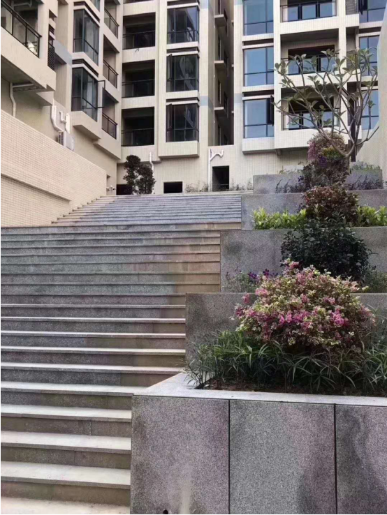 長安濱海藍(lán)灣一房二廳：47㎡均價(jià)：8500元/㎡