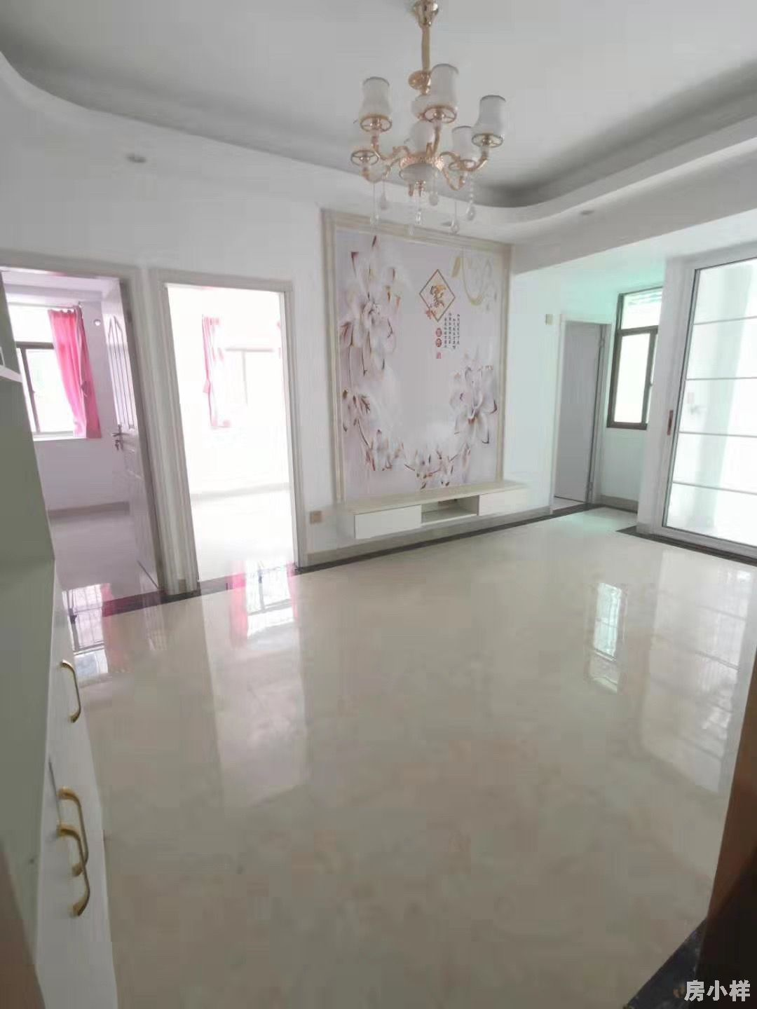 深圳龍崗區(qū)坂田五和地鐵站房子值得買嗎？