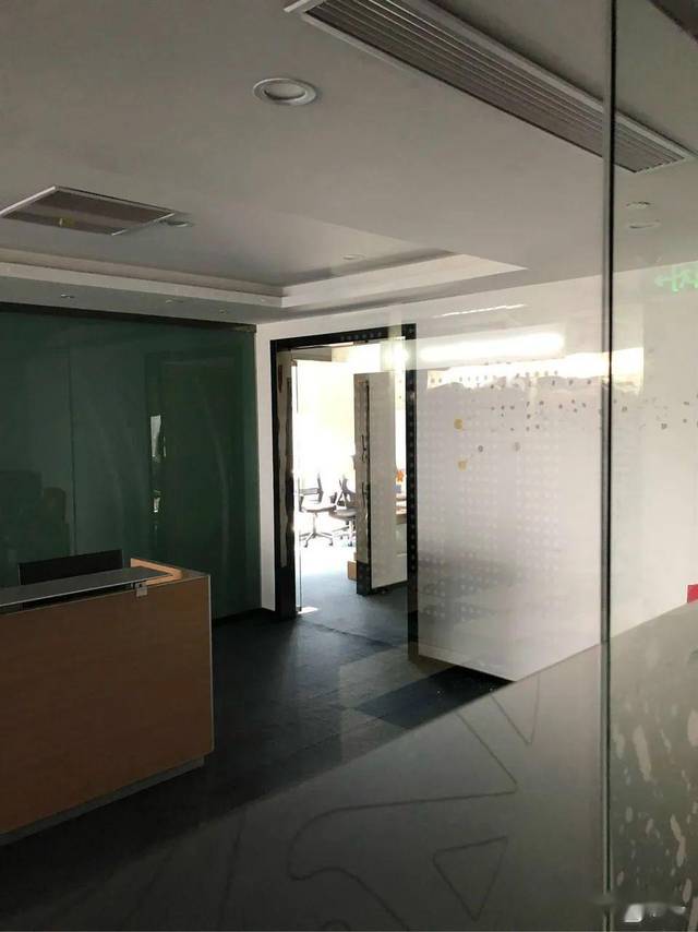 記者來(lái)到馬街摩爾城開發(fā)商的物業(yè)辦公室