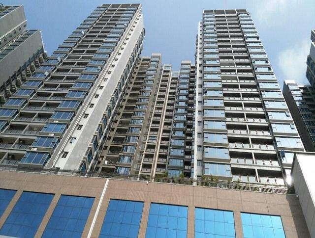 在名為星際家園的村委統建樓小區外