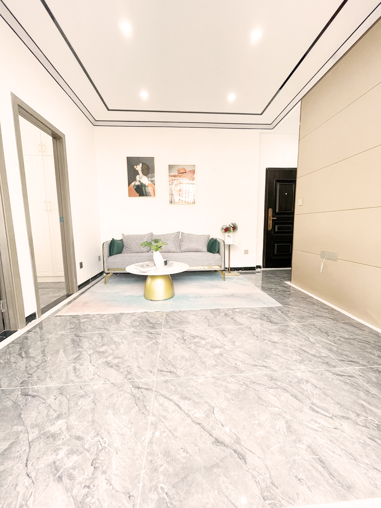 深圳石巖小產(chǎn)權(quán)房|創(chuàng)富雅苑 13.8萬(wàn)/套  應(yīng)人石地鐵600米