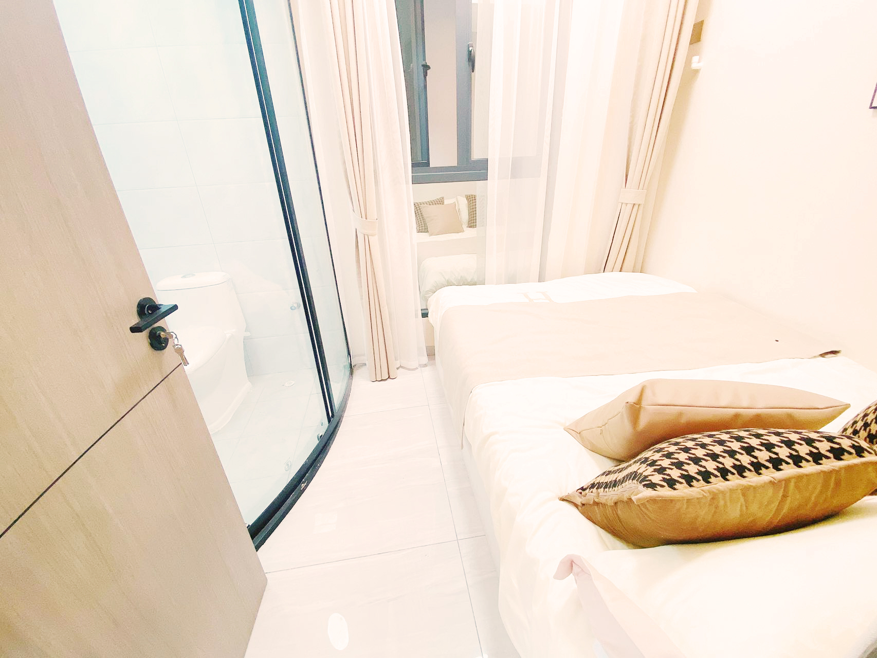 深圳石巖小產(chǎn)權(quán)房| 蔚藍(lán)花城 ，34.8萬/套