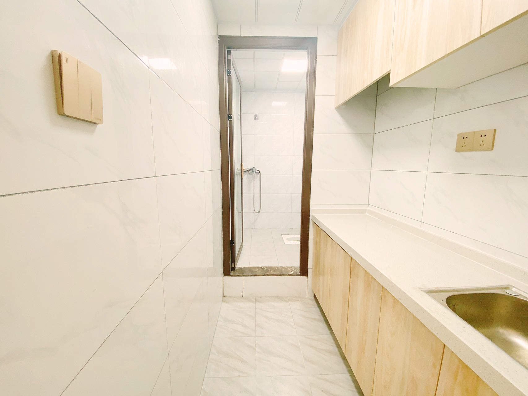 深圳石巖小產(chǎn)權(quán)房| 蔚藍(lán)花城 ，34.8萬/套